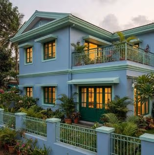 Blue and green exterior colour reference